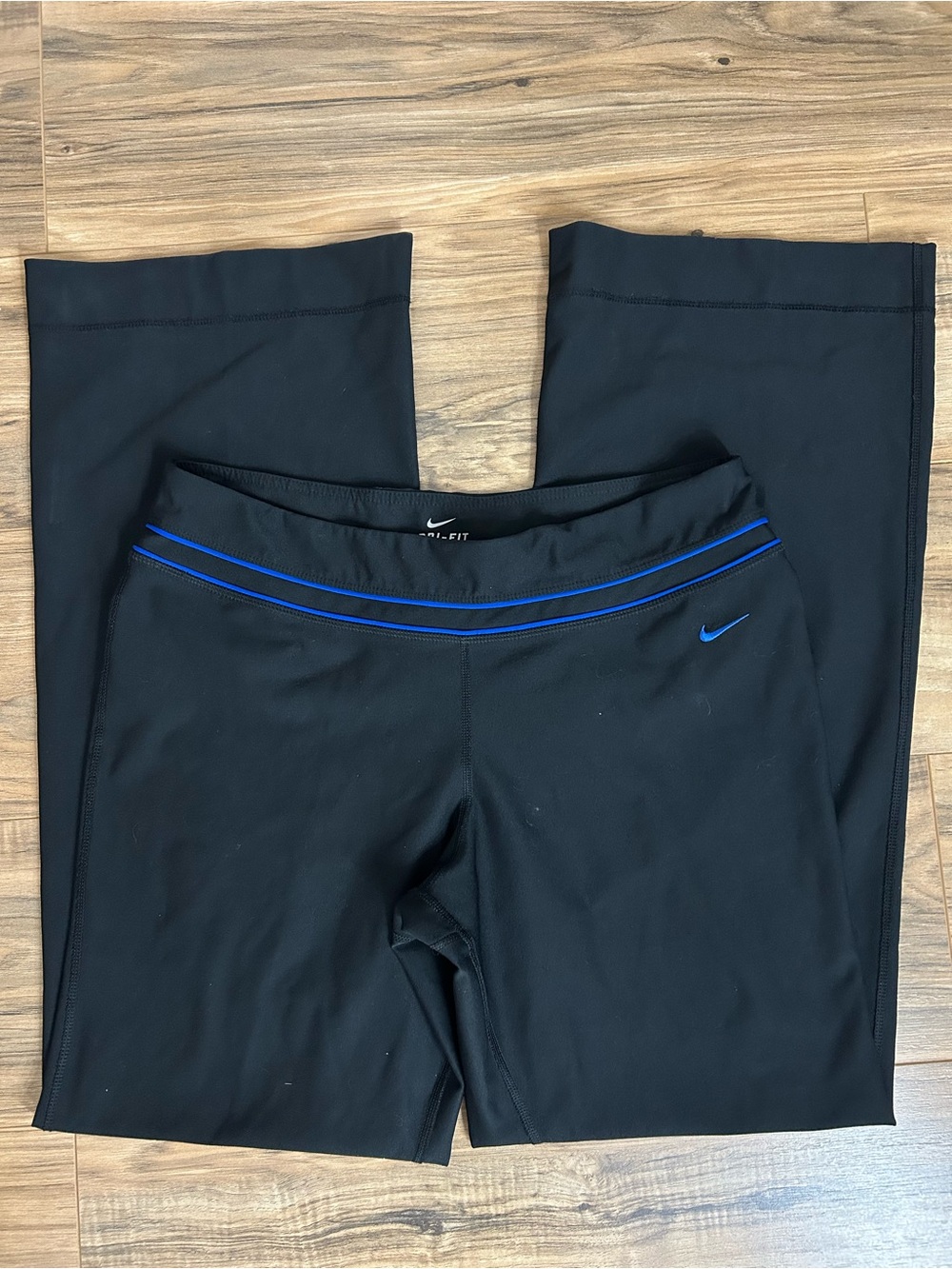 nike wide leg leggings